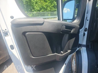 2025 Ram ProMaster 2500 Cargo Van Tradesman w/Passenger Seat Low Roof 136.0" WB - miniatura 9