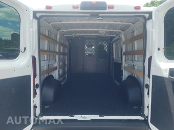 2025 Ram ProMaster 2500 Cargo Van Tradesman w/Passenger Seat Low Roof 136.0" WB - miniatura 17