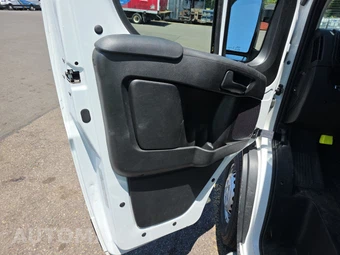 2025 Ram ProMaster 2500 Cargo Van Tradesman w/Passenger Seat Low Roof 136.0" WB - miniatura 9