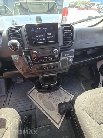2025 Ram ProMaster 2500 Cargo Van Tradesman w/Passenger Seat Low Roof 136.0" WB - miniatura 11