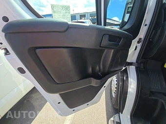 2025 Ram ProMaster 2500 Cargo Van Tradesman w/Passenger Seat Low Roof 136.0" WB - miniatura 9