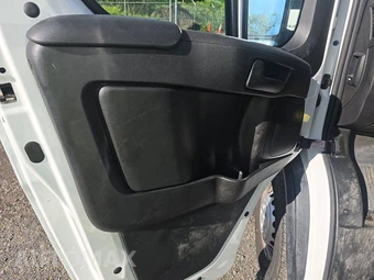 2025 Ram ProMaster 2500 Cargo Van Tradesman w/Passenger Seat Low Roof 136.0" WB - miniatura 9