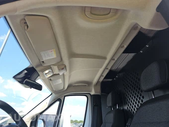 2025 Ram ProMaster 2500 Cargo Van Tradesman w/Passenger Seat Low Roof 136.0" WB - miniatura 18