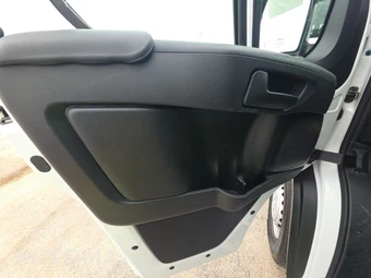 2025 Ram ProMaster 2500 Cargo Van Tradesman w/Passenger Seat Low Roof 136.0" WB - miniatura 9