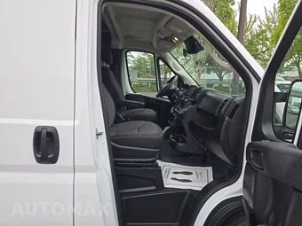 2025 Ram ProMaster 2500 Cargo Van Tradesman w/Passenger Seat Low Roof 136.0" WB - miniatura 8