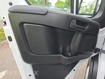 2025 Ram ProMaster 2500 Cargo Van Tradesman w/Passenger Seat Low Roof 136.0" WB - miniatura 9