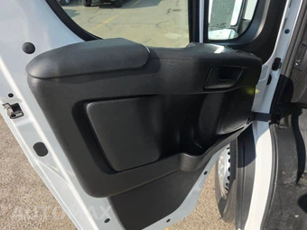 2025 Ram ProMaster 2500 Cargo Van Tradesman w/Passenger Seat Low Roof 136.0" WB - miniatura 9