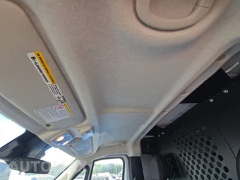 2025 Ram ProMaster 2500 Cargo Van Tradesman w/Passenger Seat Low Roof 136.0" WB - miniatura 17