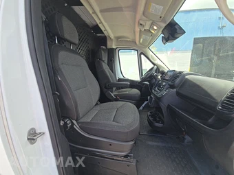 2025 Ram ProMaster 2500 Cargo Van Tradesman w/Passenger Seat Low Roof 136.0" WB - miniatura 8