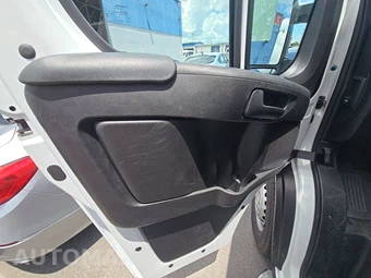 2025 Ram ProMaster 2500 Cargo Van Tradesman w/Passenger Seat Low Roof 136.0" WB - miniatura 9