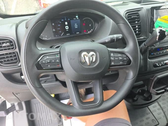 2025 Ram ProMaster 2500 Cargo Van Tradesman w/Passenger Seat Low Roof 136.0" WB - miniatura 10