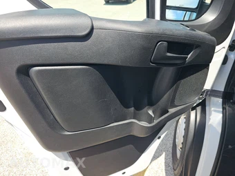 2025 Ram ProMaster 2500 Cargo Van Tradesman w/Passenger Seat Low Roof 136.0" WB - miniatura 9