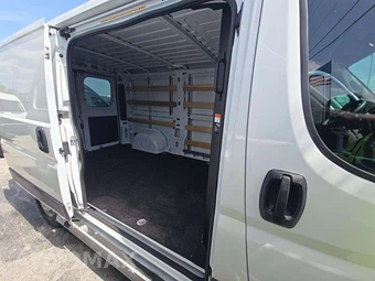 2025 Ram ProMaster 2500 Cargo Van Tradesman w/Passenger Seat Low Roof 136.0" WB - miniatura 16