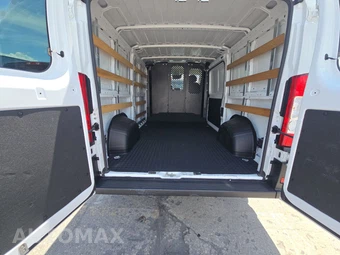 2025 Ram ProMaster 2500 Cargo Van Tradesman w/Passenger Seat Low Roof 136.0" WB - miniatura 16