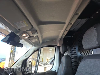 2025 Ram ProMaster 2500 Cargo Van Tradesman w/Passenger Seat Low Roof 136.0" WB - miniatura 17
