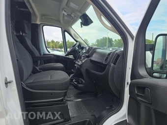2025 Ram ProMaster 2500 Cargo Van Tradesman w/Passenger Seat Low Roof 136.0" WB - miniatura 17