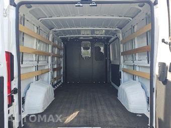 2025 Ram ProMaster 2500 Cargo Van Tradesman w/Passenger Seat Low Roof 136.0" WB - miniatura 15