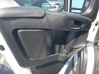 2025 Ram ProMaster 2500 Cargo Van Tradesman w/Passenger Seat Low Roof 136.0" WB - miniatura 9