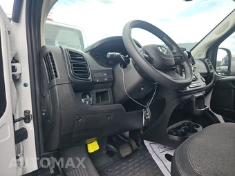 2025 Ram ProMaster 2500 Cargo Van Tradesman w/Passenger Seat Low Roof 136.0" WB - miniatura 11