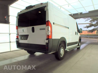 2025 Ram ProMaster 2500 Cargo Van Tradesman w/Passenger Seat Low Roof 136.0" WB - miniatura 4