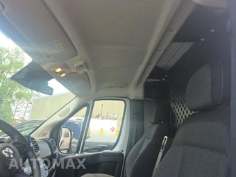 2025 Ram ProMaster 2500 Cargo Van Tradesman w/Passenger Seat Low Roof 136.0" WB - miniatura 17