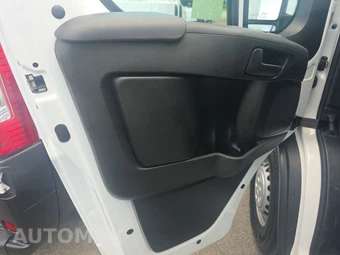 2025 Ram ProMaster 2500 Cargo Van Tradesman w/Passenger Seat Low Roof 136.0" WB - miniatura 9
