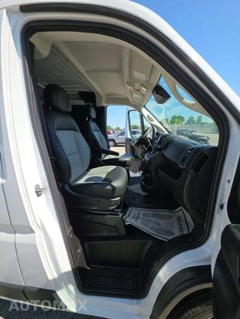 2025 Ram ProMaster 2500 Cargo Van Tradesman w/Passenger Seat Low Roof 136.0" WB - miniatura 14