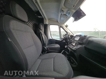2025 Ram ProMaster 2500 Cargo Van Tradesman w/Passenger Seat Low Roof 136.0" WB - miniatura 8