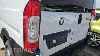 2025 Ram ProMaster 2500 Cargo Van Tradesman w/Passenger Seat Low Roof 136.0" WB - miniatura 33
