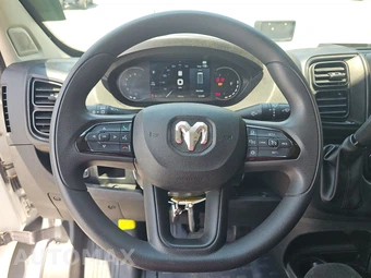2025 Ram ProMaster 2500 Cargo Van Tradesman w/Passenger Seat Low Roof 136.0" WB - miniatura 10