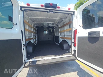 2025 Ram ProMaster 2500 Cargo Van Tradesman w/Passenger Seat Low Roof 136.0" WB - miniatura 17