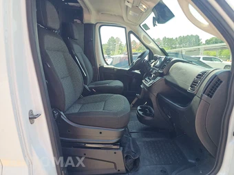 2025 Ram ProMaster 2500 Cargo Van Tradesman w/Passenger Seat Low Roof 136.0" WB - miniatura 8
