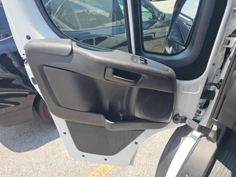 2025 Ram ProMaster 2500 Cargo Van Tradesman w/Passenger Seat Low Roof 136.0" WB - miniatura 9