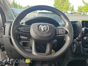 2025 Ram ProMaster 2500 Cargo Van Tradesman w/Passenger Seat Low Roof 136.0" WB - miniatura 10