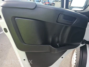 2025 Ram ProMaster 2500 Cargo Van Tradesman w/Passenger Seat Low Roof 136.0" WB - miniatura 9