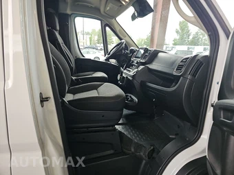 2025 Ram ProMaster 2500 Cargo Van Tradesman w/Passenger Seat Low Roof 136.0" WB - miniatura 8