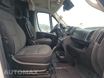 2025 Ram ProMaster 2500 Cargo Van Tradesman w/Passenger Seat Low Roof 136.0" WB - miniatura 8