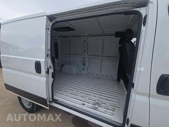 2025 Ram ProMaster 2500 Cargo Van Tradesman w/Passenger Seat Low Roof 136.0" WB - miniatura 15