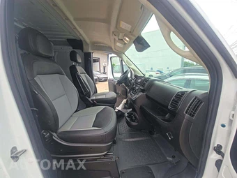 2025 Ram ProMaster 2500 Cargo Van Tradesman w/Passenger Seat Low Roof 136.0" WB - miniatura 17