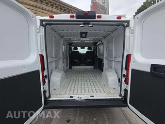 2025 Ram ProMaster 2500 Cargo Van Tradesman w/Passenger Seat Low Roof 136.0" WB - miniatura 14
