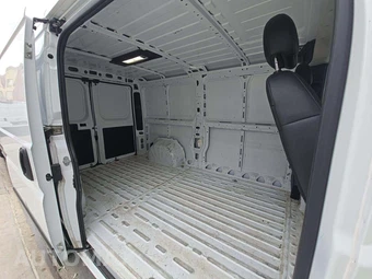 2025 Ram ProMaster 2500 Cargo Van Tradesman w/Passenger Seat Low Roof 136.0" WB - miniatura 16