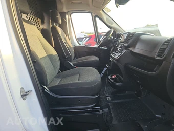 2025 Ram ProMaster 2500 Cargo Van Tradesman w/Passenger Seat Low Roof 136.0" WB - miniatura 8