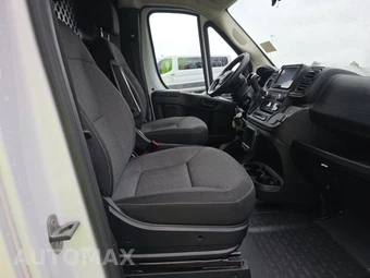 2025 Ram ProMaster 2500 Cargo Van Tradesman w/Passenger Seat Low Roof 136.0" WB - miniatura 8