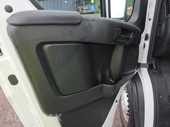 2025 Ram ProMaster 2500 Cargo Van Tradesman w/Passenger Seat Low Roof 136.0" WB - miniatura 9