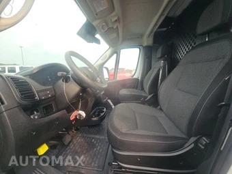 2025 Ram ProMaster 2500 Cargo Van Tradesman w/Passenger Seat Low Roof 136.0" WB - miniatura 7