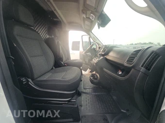 2025 Ram ProMaster 2500 Cargo Van Tradesman w/Passenger Seat Low Roof 136.0" WB - miniatura 8