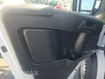 2025 Ram ProMaster 2500 Cargo Van Tradesman w/Passenger Seat Low Roof 136.0" WB - miniatura 9