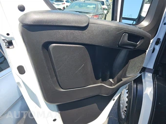 2025 Ram ProMaster 2500 Cargo Van Tradesman w/Passenger Seat Low Roof 136.0" WB - miniatura 9