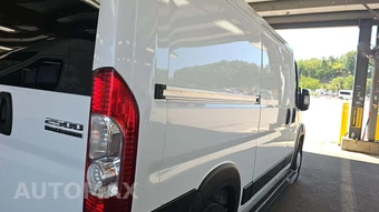 2025 Ram ProMaster 2500 Cargo Van Tradesman w/Passenger Seat Low Roof 136.0" WB - miniatura 24