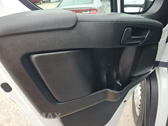 2025 Ram ProMaster 2500 Cargo Van Tradesman w/Passenger Seat Low Roof 136.0" WB - miniatura 9